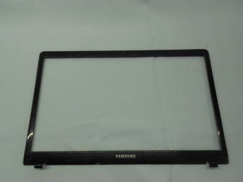 Samsung NP300E5C LCD Screen Front Bezel BA75-04066A